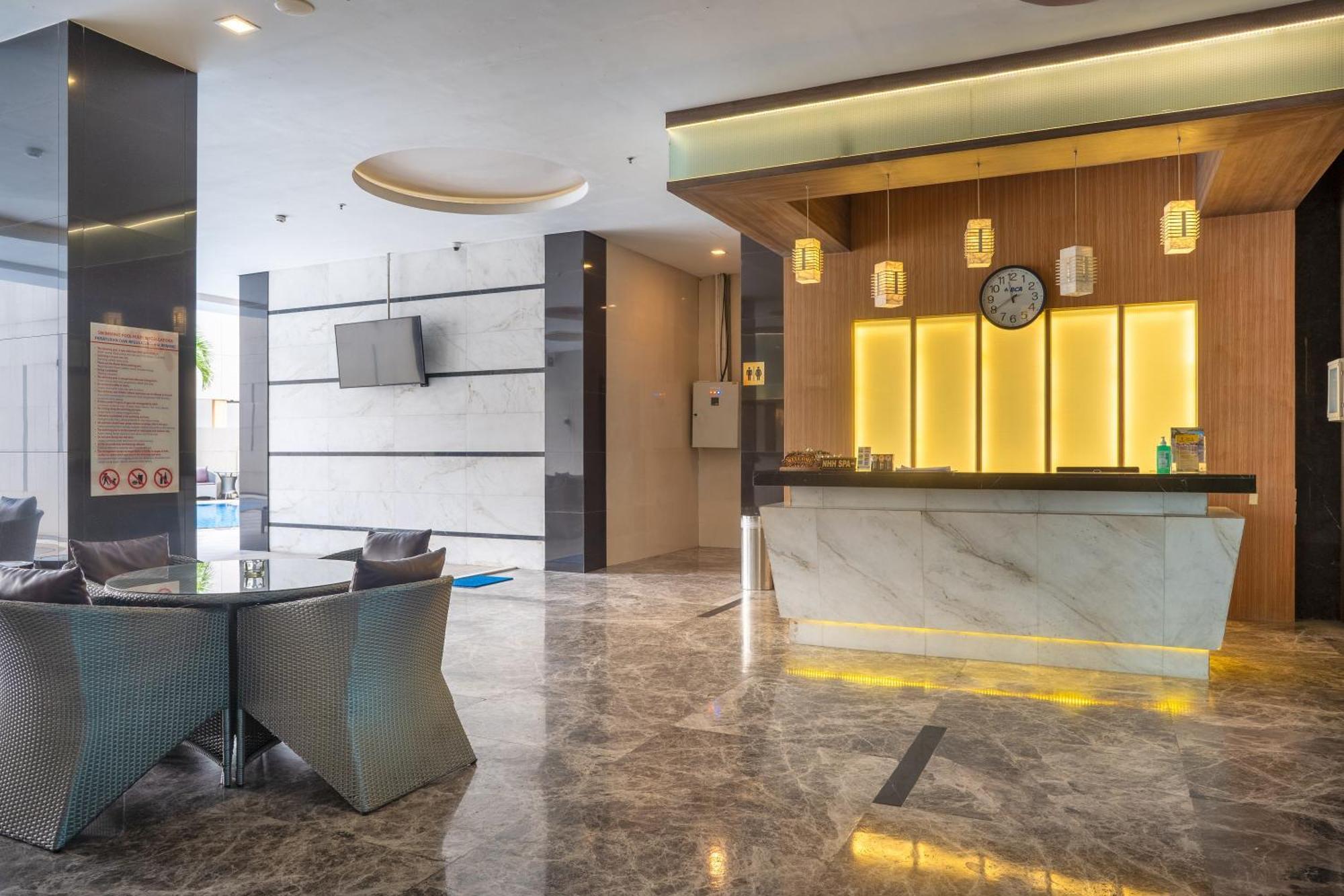 Nagoya Hill Hotel Batam Exterior foto