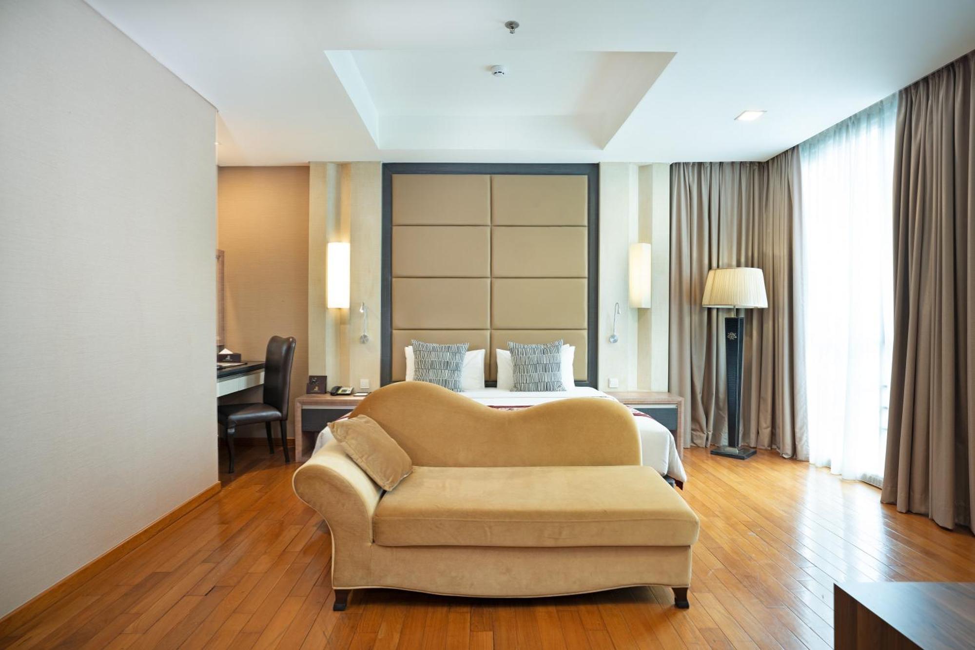 Nagoya Hill Hotel Batam Exterior foto