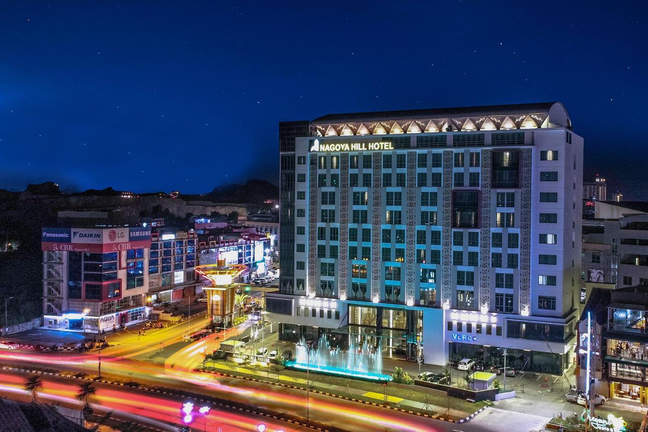 Nagoya Hill Hotel Batam Exterior foto